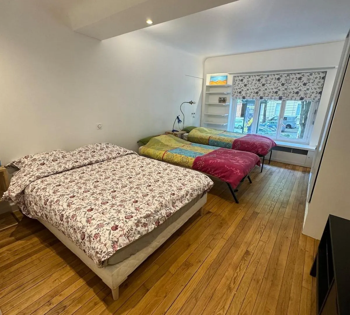 Luxurious 2 Bedroom Apartment, Located In Avenue George V Париж Апартаменты